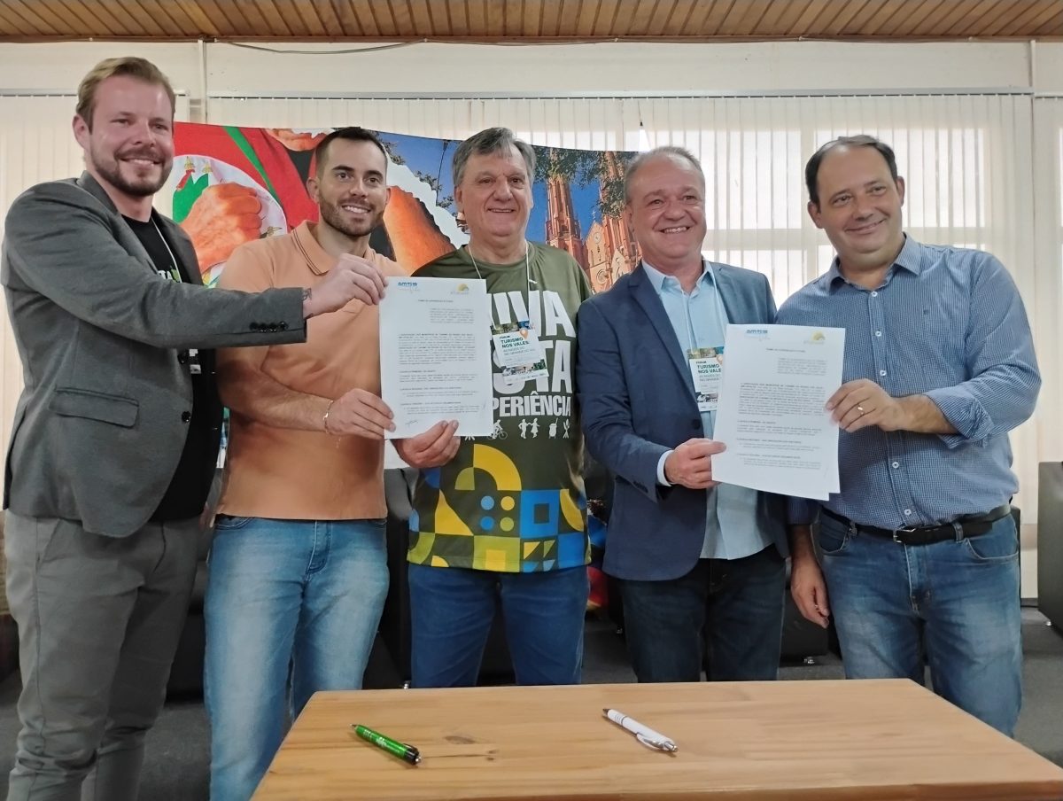 Associações de turismo dos Vales do Rio Pardo e Taquari assinam termo de cooperação para fomentar ações