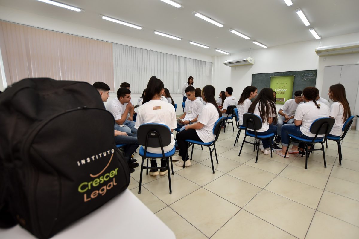 Instituto Crescer Legal abre seleção para educador social em Canoinhas