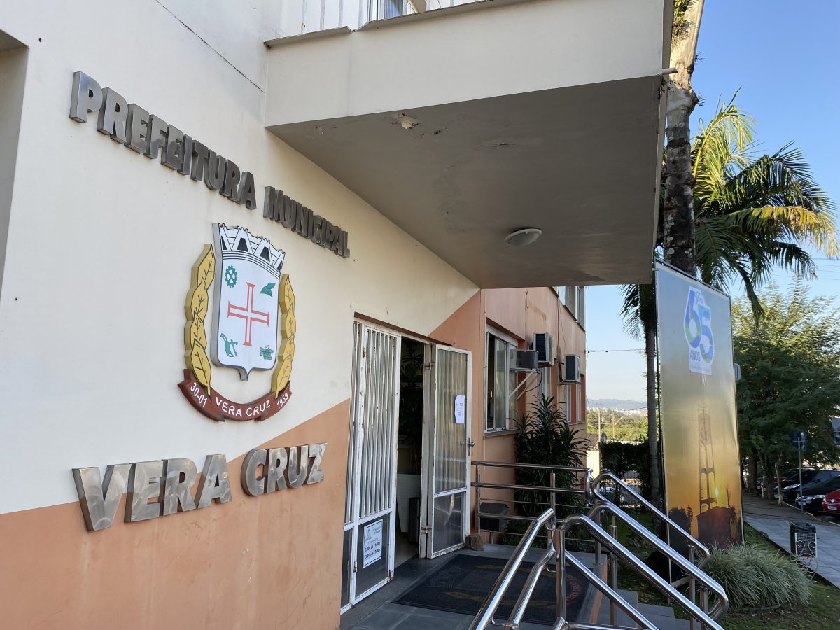 Prefeitura de Vera Cruz antecipa primeira parcela do 13º salário e injeta mais de R$ 2 milhões na economia