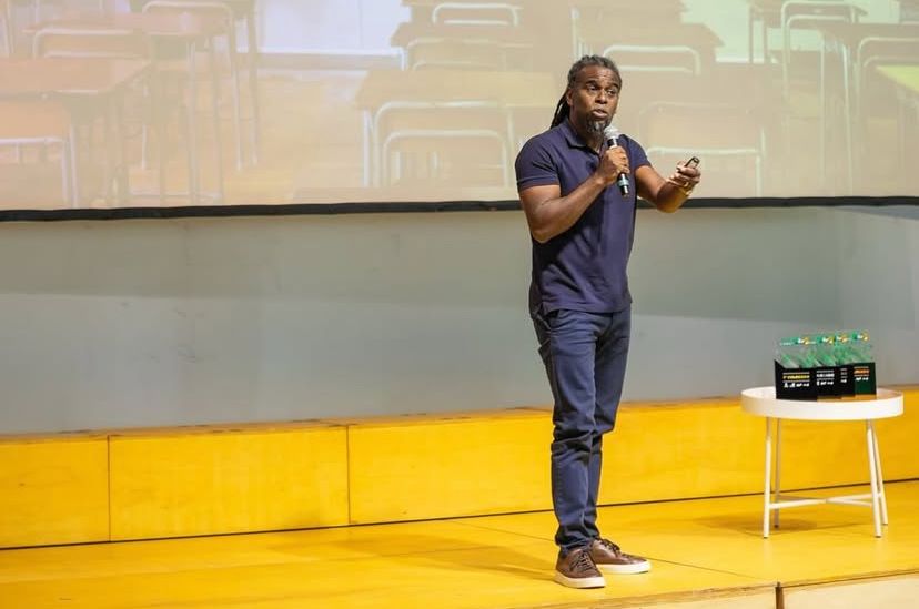 Semana do Empreendedor inicia com palestra sobre gestão e liderança em Santa Cruz