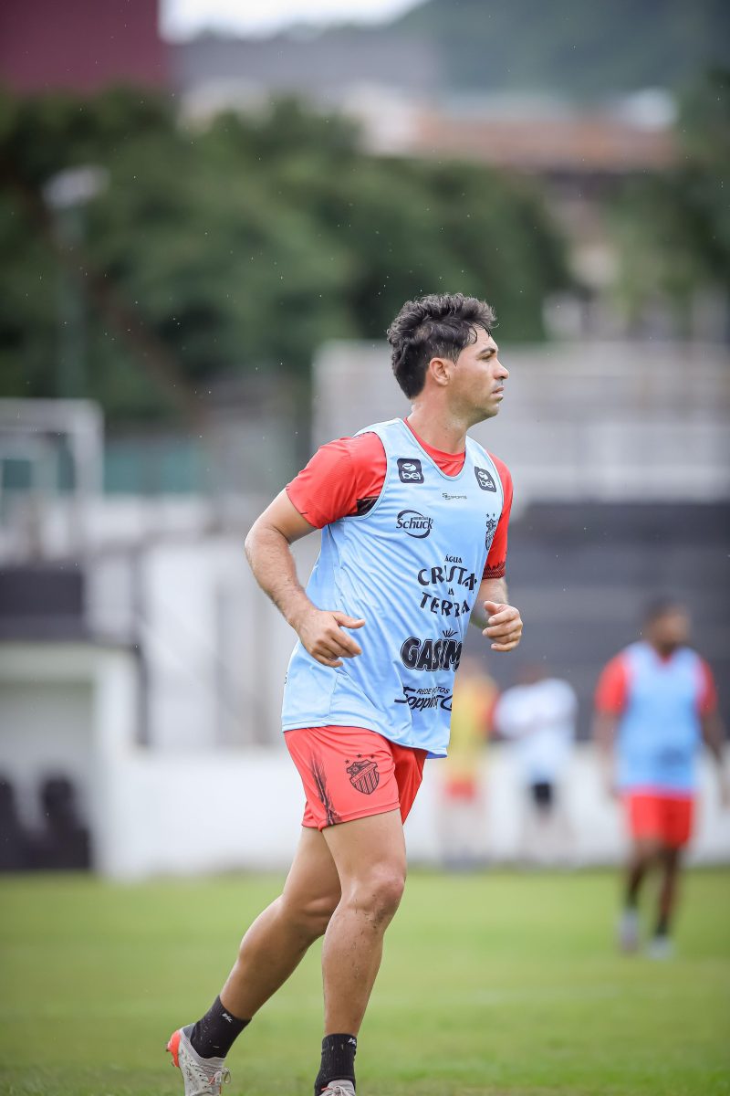 Marcos Martins sofre lesão grave e está fora da Divisão de Acesso