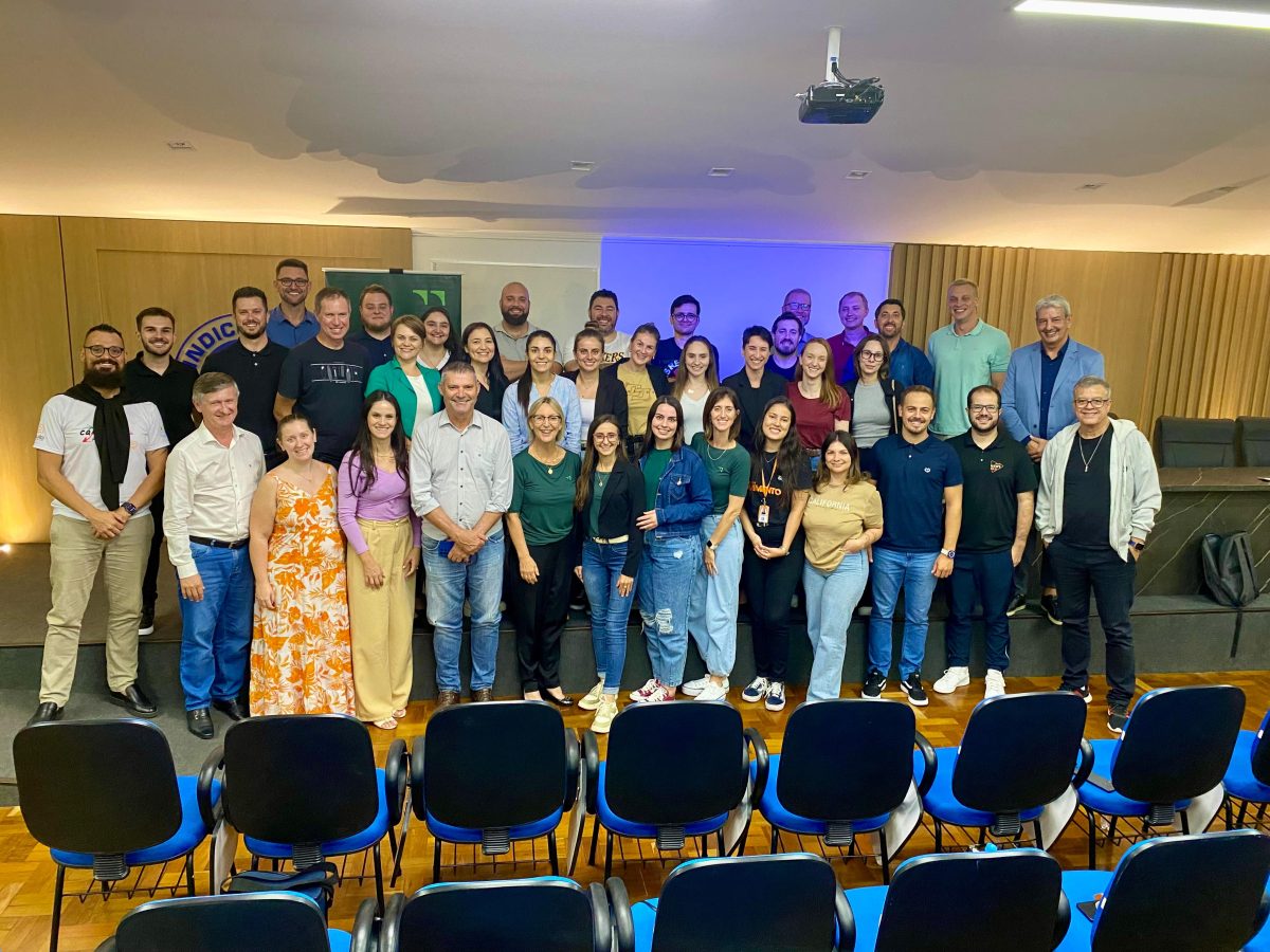 Colaboradores do Grupo Arauto participaram de palestra