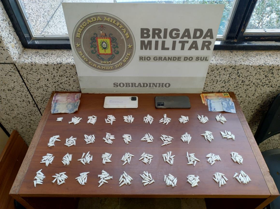 Brigada Militar prende homens com porções de cocaína em Sobradinho