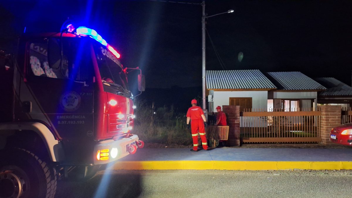 Homem acende isqueiro durante troca de botijão e causa incêndio