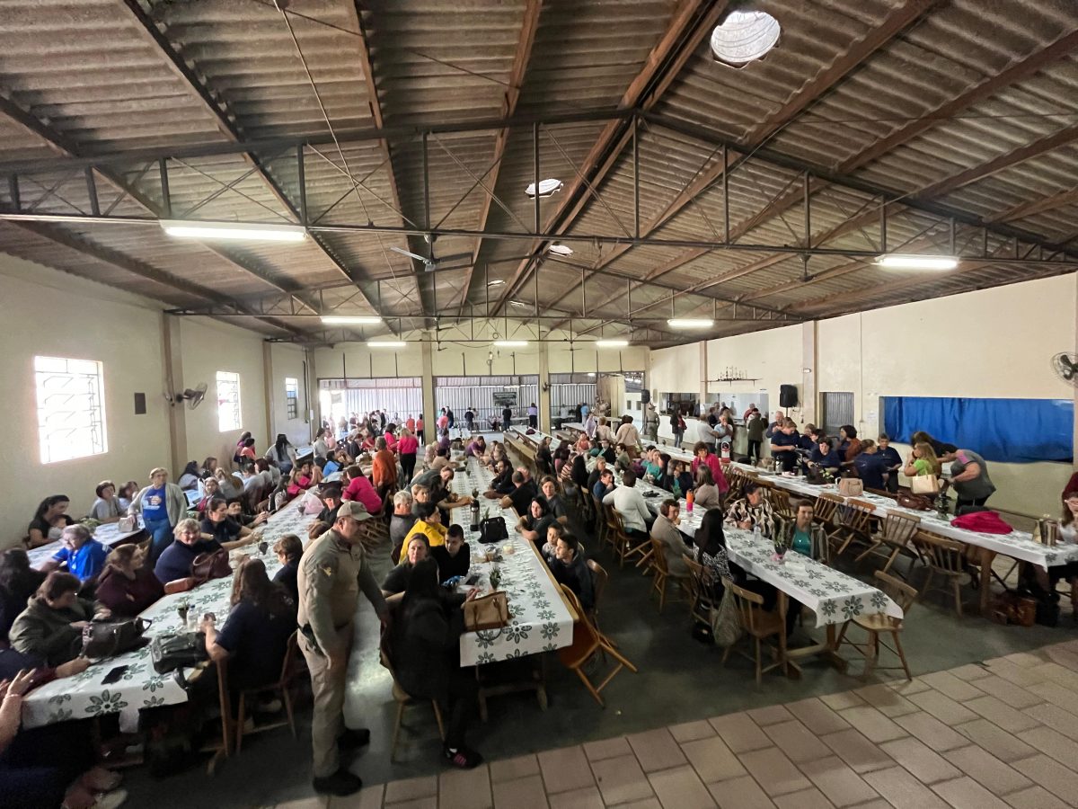 Tradicional Encontro de Famílias Rurais reúne 14 grupos em Cerro Alegre Baixo