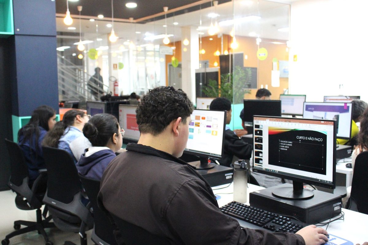 Qualificação rápida para mercado de trabalho: Senac Santa Cruz oferece cursos intensivos de Excel e Informática