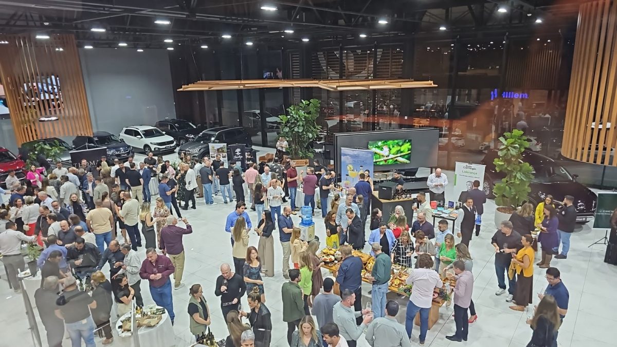 Mostra reúne azeites e vinhos premiados da Serra do Sudeste em Santa Cruz