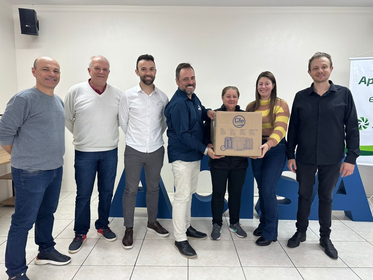 Acisa premia ganhadores da promoção de Dia das Mães
