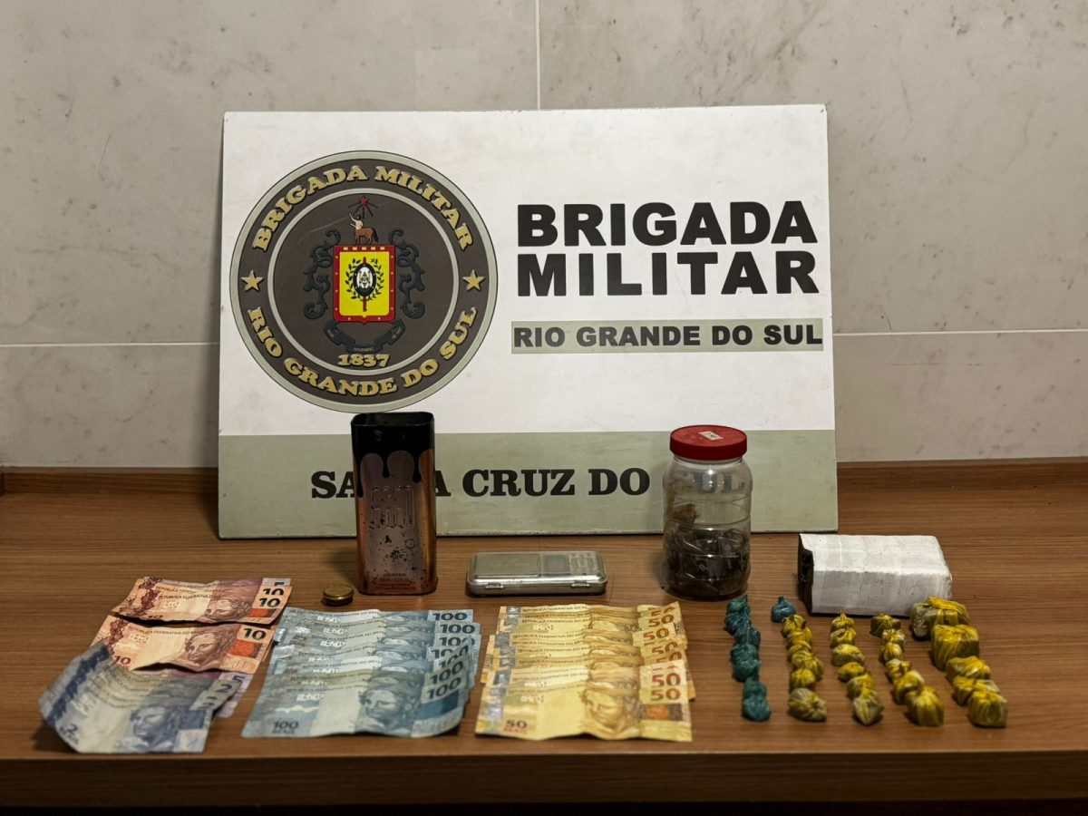 Homem é preso e BM de Santa Cruz apreende porções de maconha, pinos de Eppendorf e dinheiro