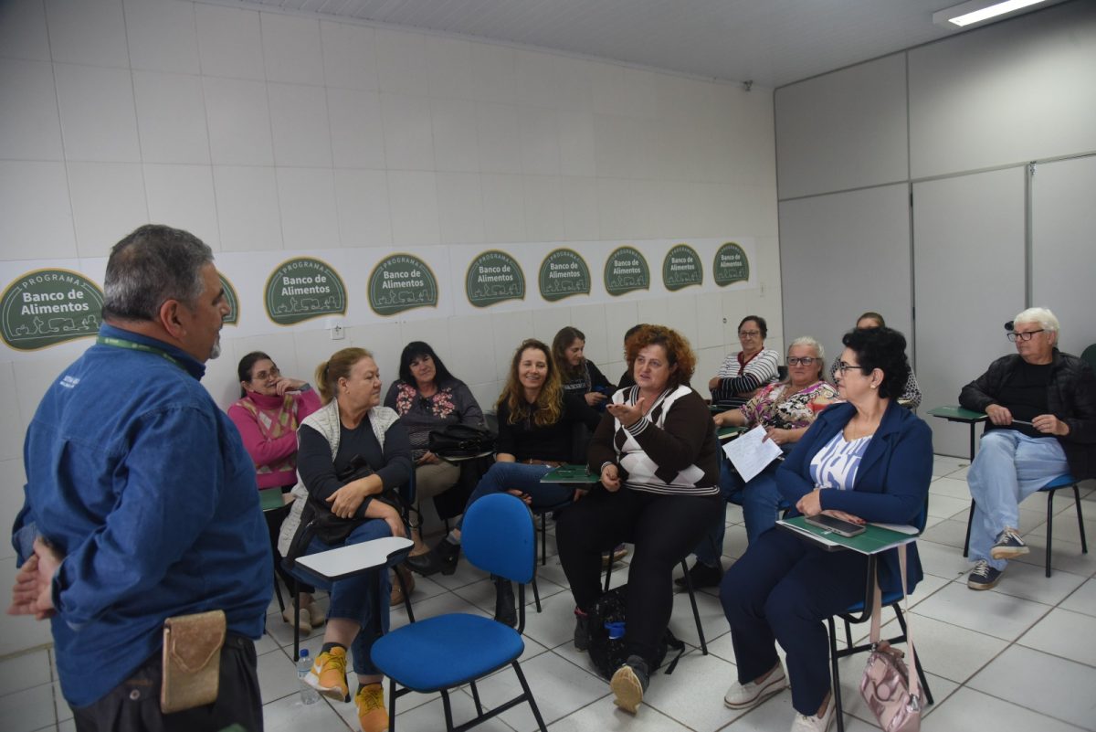 Produtores rurais da região aprendem práticas para fabricação de queijos
