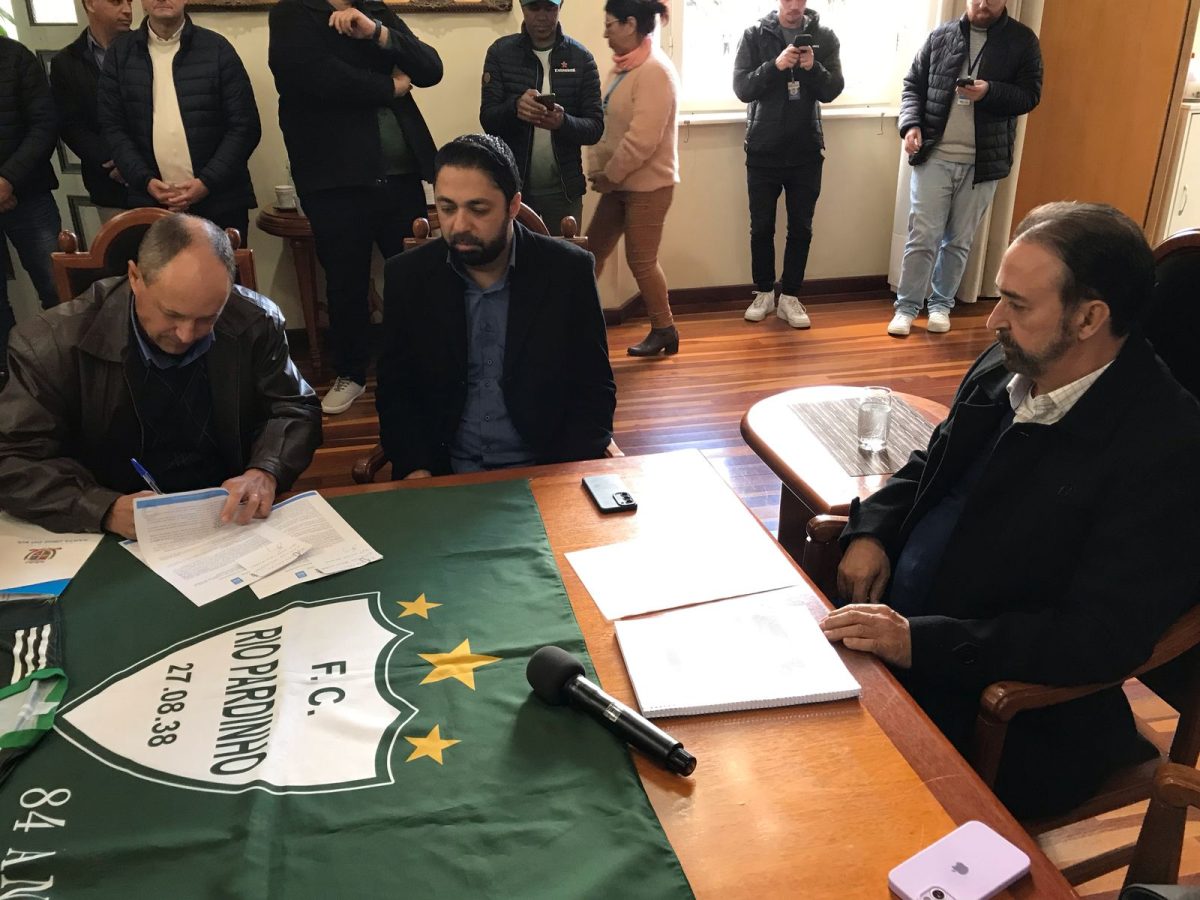 Emenda parlamentar garante R$ 500 mil para obras no ginásio do FC Rio Pardinho