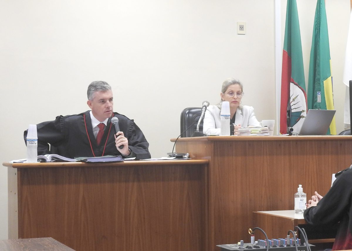 Homem que respondia processo em liberdade sai do Fórum preso após ameaçar vítima e testemunha