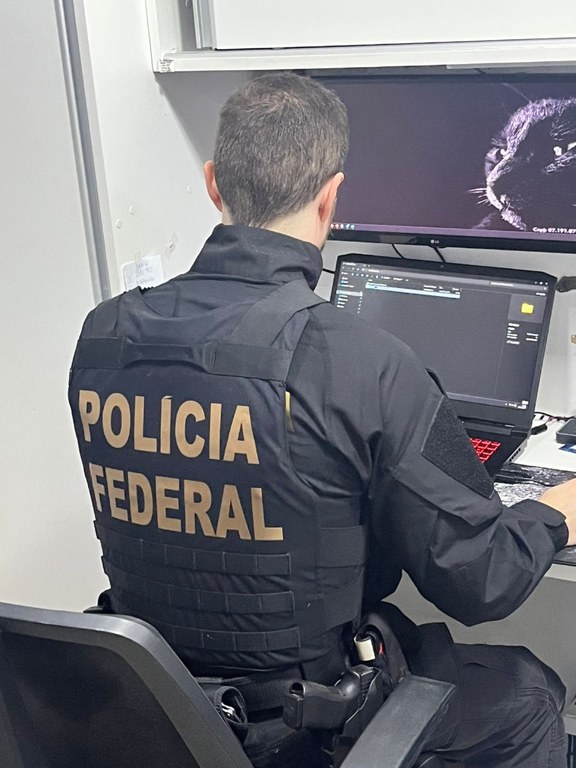 PF apura possível aquisição ilegal de lousas interativas em Santa Cruz