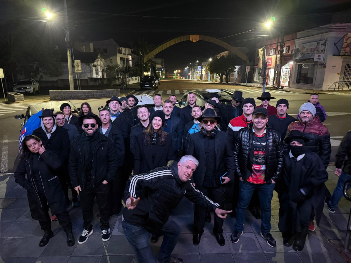 Noite de sábado encerra com o enigma, tarefa que envolve as equipes na madrugada