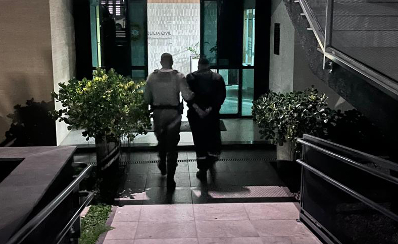 Condenada por assalto, mulher é presa pela BM dentro de fumageira