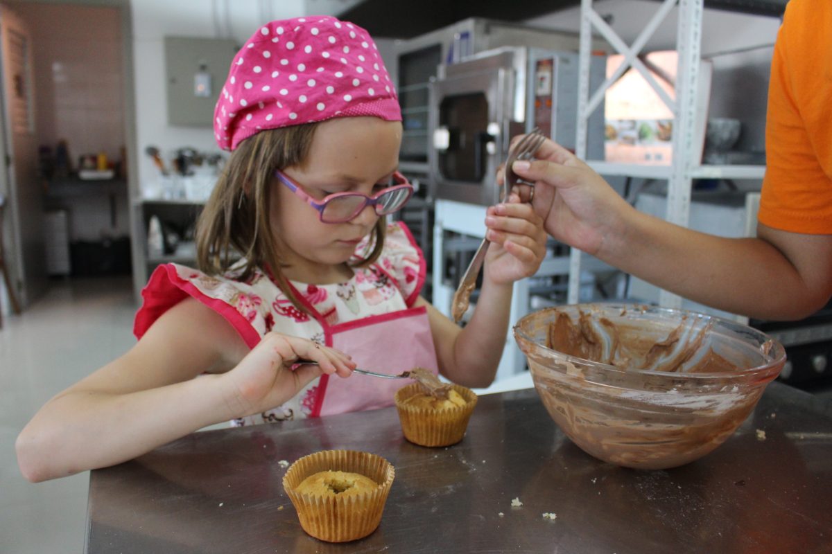 Autonomia na cozinha e alimentação saudável é a proposta do Senac Santa Cruz do Sul para crianças e adolescentes em cursos