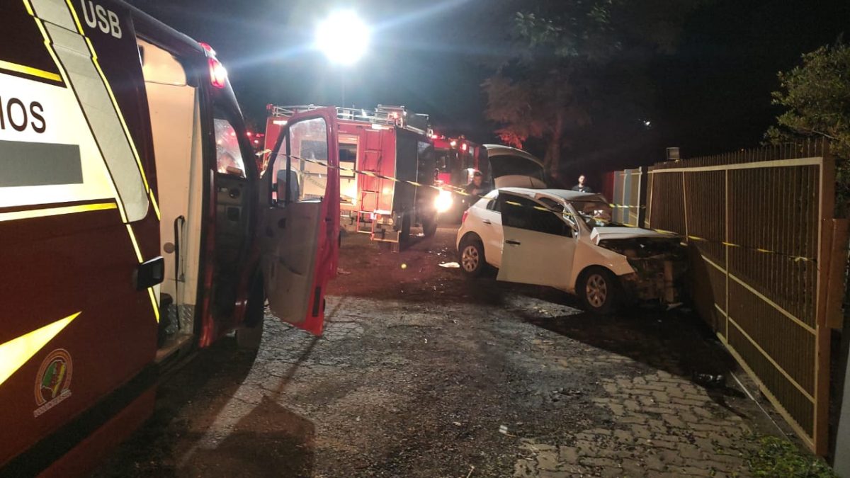 Gol invade pista e atinge ônibus que levava funcionários de fumageira