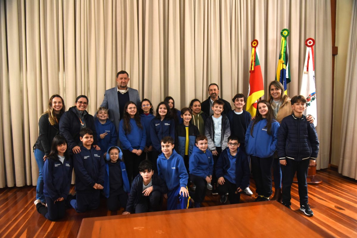 Alunos do SESC visitam o Palacinho para conhecer a estrutura do Executivo