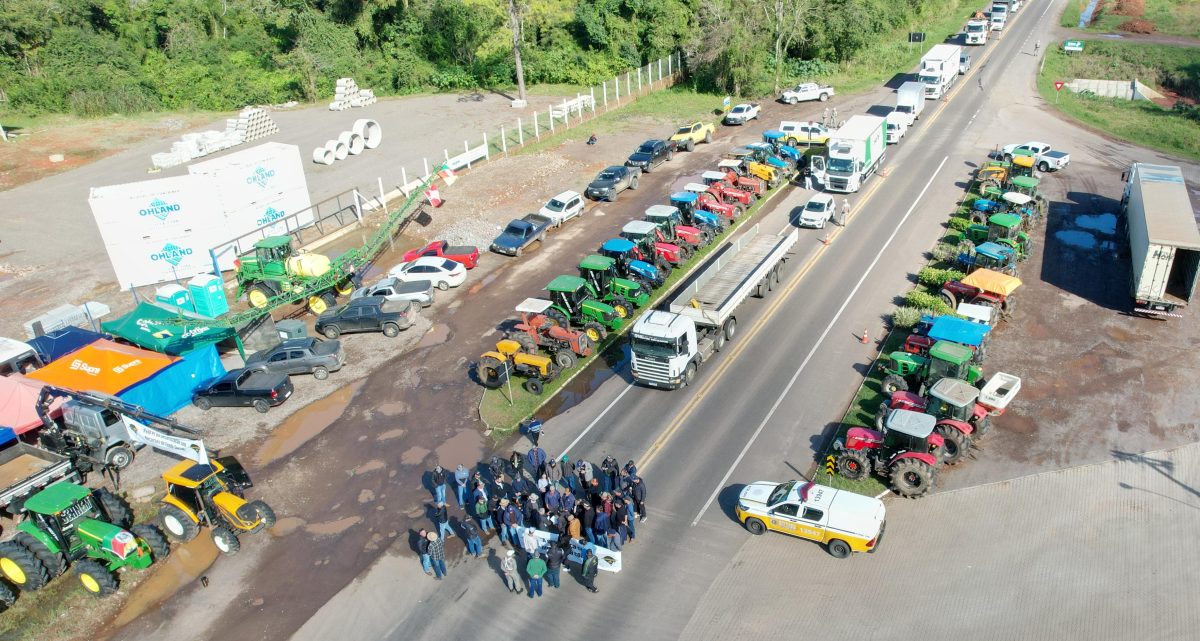 Em Vera Cruz, mobilização se mantém após uma semana na 287
